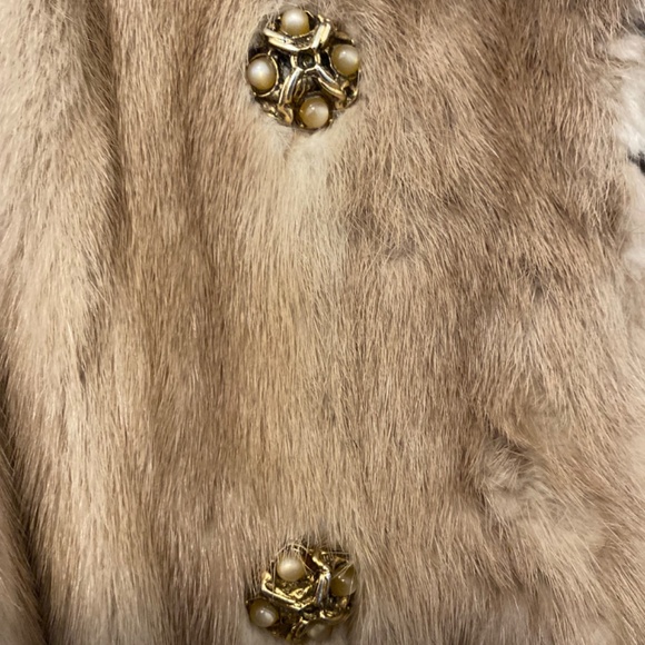 Pale mink fur coat - Picture 4 of 7